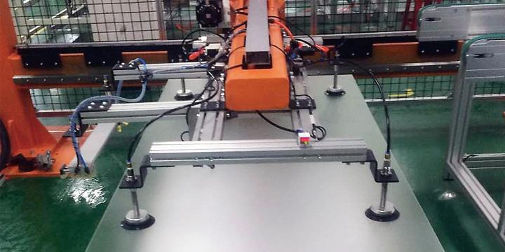 光伏組件制造設(shè)備-自動上玻璃機(jī)